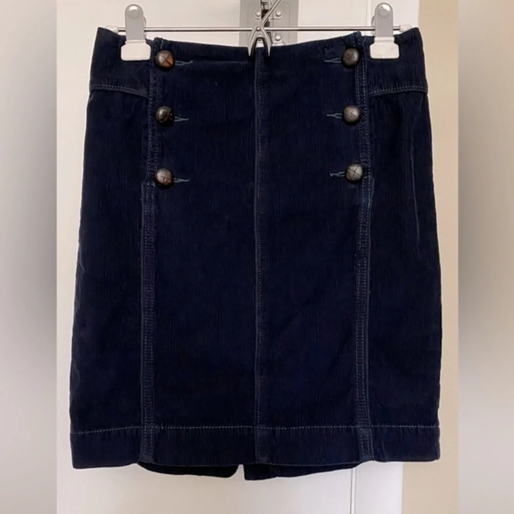 Vintage Free People Navy Corduroy Pencil Skirt with Wooden Buttons Size 2 - Picture 2 of 7